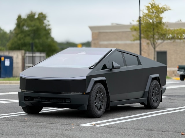 Tesla Cyber Truck - View 2